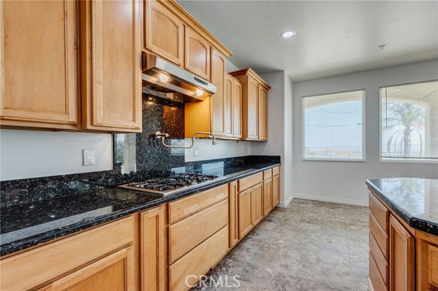 35050 Margo Road, Lake Elsinore CA: https://media.crmls.org/medias/c5565e12-bdce-4ad3-a5cc-8494638afe86.jpg