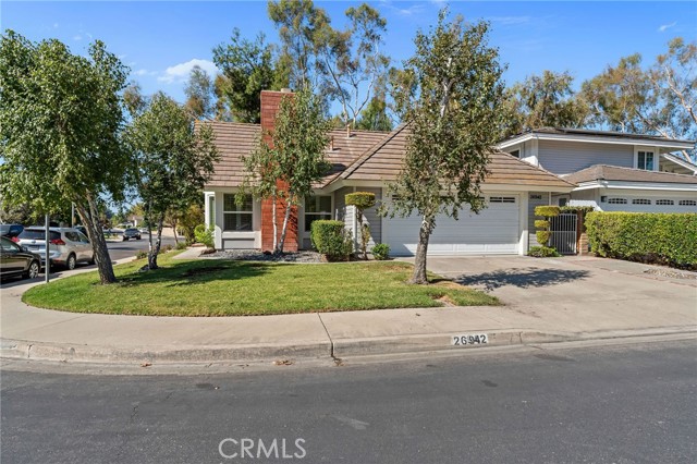 Detail Gallery Image 2 of 34 For 26942 Fort Apache Cir, Lake Forest,  CA 92630 - 3 Beds | 2 Baths