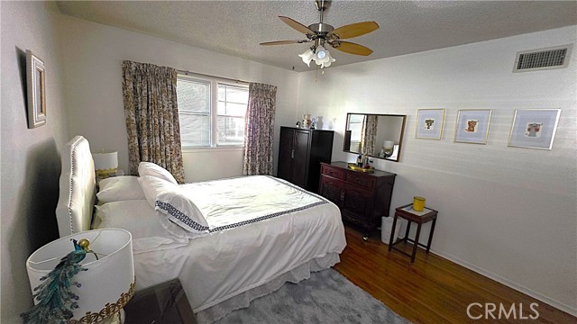 13322 Valleyheart N Drive, Sherman Oaks CA: https://media.crmls.org/medias/c55788c8-de02-4369-a0f9-a9644da13015.jpg