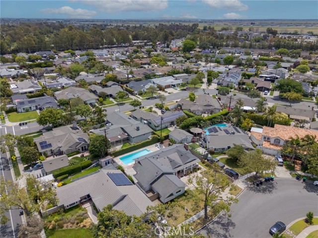 3340 Hillrose Dr, Rossmoor CA: https://media.crmls.org/medias/c557c6c2-480e-4055-b05d-a6169df93bf6.jpg