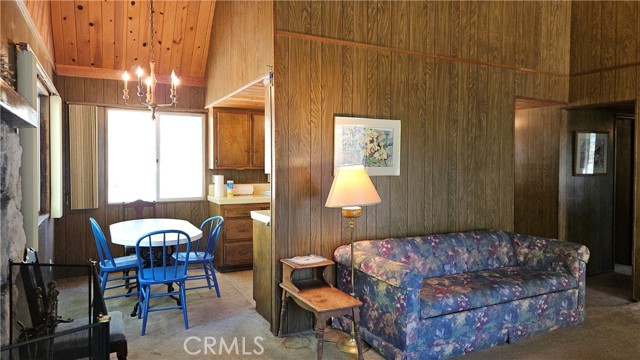 Detail Gallery Image 6 of 17 For 25 Manzanita, Running Springs,  CA 92382 - 2 Beds | 1 Baths