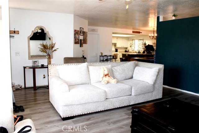 22465 Standing Rock Avenue, Apple Valley, California 92307, 3 Bedrooms Bedrooms, ,2 BathroomsBathrooms,Residential,For Sale,22465 Standing Rock Avenue,CRIV25156955
