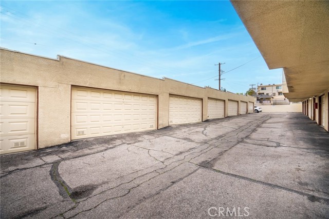 Detail Gallery Image 32 of 33 For 10149 Commerce Ave #8,  Tujunga,  CA 91042 - 2 Beds | 2 Baths