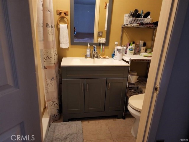 9930 Desert Lane, Phelan CA: https://media.crmls.org/medias/c55900ee-97ad-4c6a-83f1-8c1f2c417bb1.jpg