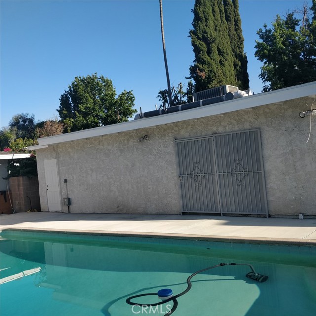 19144 Erwin Street, Tarzana (los Angeles), CA, 91335 19144 Erwin Street, Tarzana (los Angeles), CA, 91335