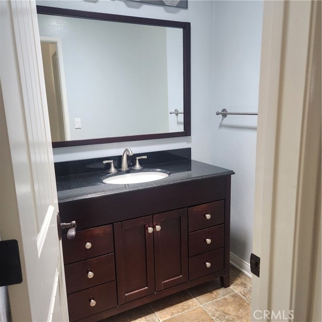 Detail Gallery Image 13 of 18 For 1023 8th St, Manhattan Beach,  CA 90266 - 3 Beds | 2 Baths