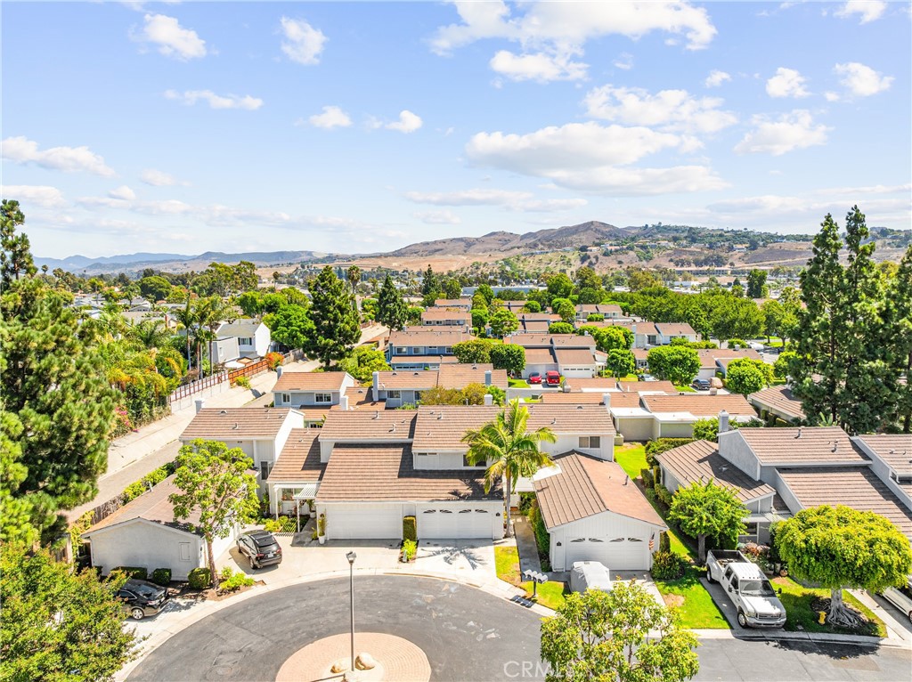 MLS #OC25236471 image #50