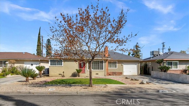 Detail Gallery Image 2 of 45 For 404 W Robinson Ave, Fresno,  CA 93705 - 3 Beds | 2 Baths