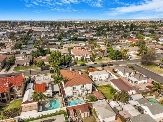 10014 La Reina Avenue, Downey, California 90240, 5 Bedrooms Bedrooms, ,5 BathroomsBathrooms,Single Family Residence,For Sale,La Reina,DW25006841