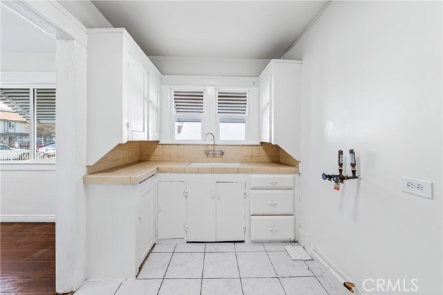 Image 6 of 31 For 417 Emerson Avenue