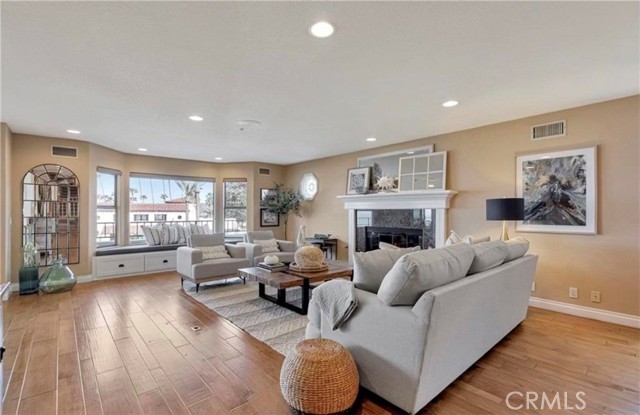 Detail Gallery Image 3 of 29 For 115 Boca De La Playa a,  San Clemente,  CA 92672 - 4 Beds | 3 Baths