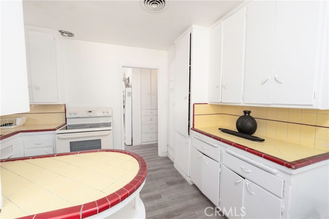 381 W Wabash Street, San Bernardino, California 92405, 3 Bedrooms Bedrooms, ,2 BathroomsBathrooms,Residential,For Sale,381 W Wabash Street,CRIV25054672