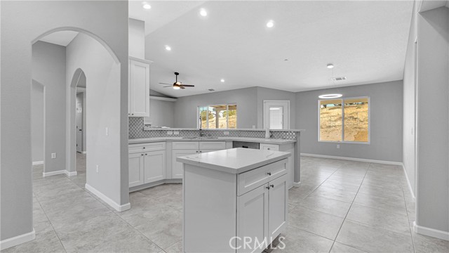 7939 Lassen Avenue, Hesperia CA: https://media.crmls.org/medias/c55ddc79-0723-4aa3-b6dd-318cb391d80c.jpg