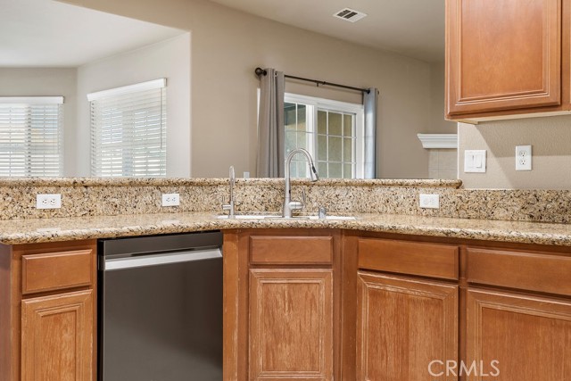 6834 Phoenix Court, Hesperia CA: https://media.crmls.org/medias/c55eb9ff-6af8-4247-af9d-6d90185b64de.jpg