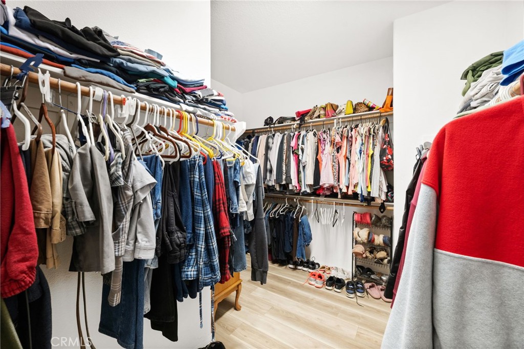 https://media.crmls.org/medias/c55f6d9a-470d-4388-b208-300dc21acc70.jpg?preset=X-Large