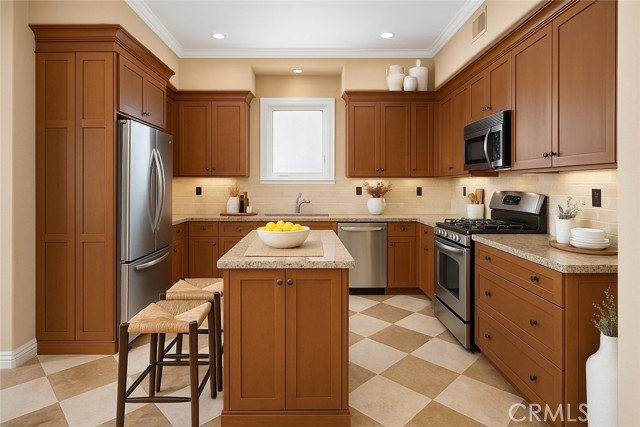 431 Iris Avenue, Corona del Mar CA: https://media.crmls.org/medias/c5602545-c904-4c7a-9c36-b8529c664fd5.jpg