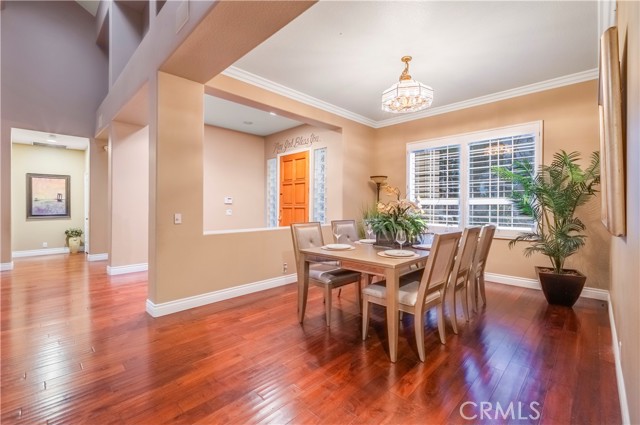 369 Ashbury Lane, Upland CA: https://media.crmls.org/medias/c56059c6-135a-4bcd-83bb-473bc2b9f51b.jpg