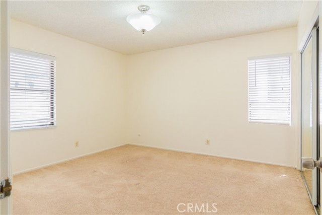 Detail Gallery Image 10 of 16 For 9906 Owensmouth Ave #7,  Chatsworth,  CA 91311 - 3 Beds | 2/1 Baths
