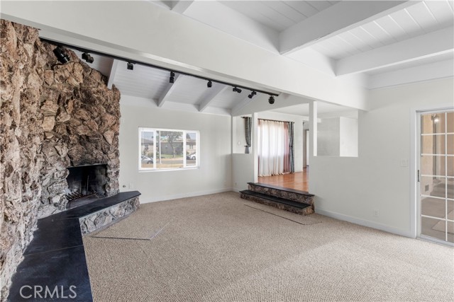 13303 Judah Avenue, Hawthorne CA: https://media.crmls.org/medias/c560e8a8-4537-4220-89ea-7922a6b2c34b.jpg