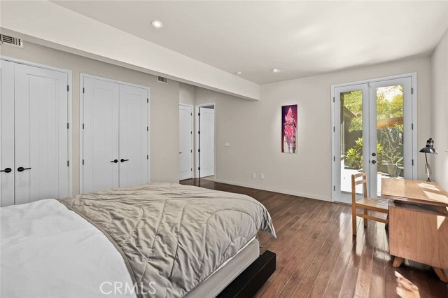 2420 Bowmont Drive, Beverly Hills CA: https://media.crmls.org/medias/c561191a-0e58-4f5c-a712-fa6e56ef814d.jpg