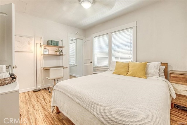 Detail Gallery Image 2 of 19 For 1075 Coronado Ave, Long Beach,  CA 90804 - 1 Beds | 1 Baths