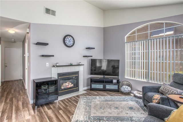 Detail Gallery Image 6 of 30 For 25545 Prospect Ave, Loma Linda,  CA 92354 - 3 Beds | 3 Baths