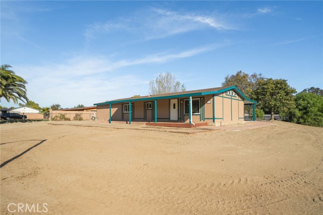 Detail Gallery Image 3 of 37 For 5582 Steve St, Jurupa Valley,  CA 92509 - 2 Beds | 2 Baths