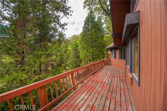 24 Fredalba, Running Springs, CA 92382