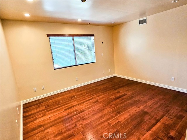 Detail Gallery Image 9 of 30 For 18521 Calle Vista Cir, Porter Ranch,  CA 91326 - 5 Beds | 4 Baths