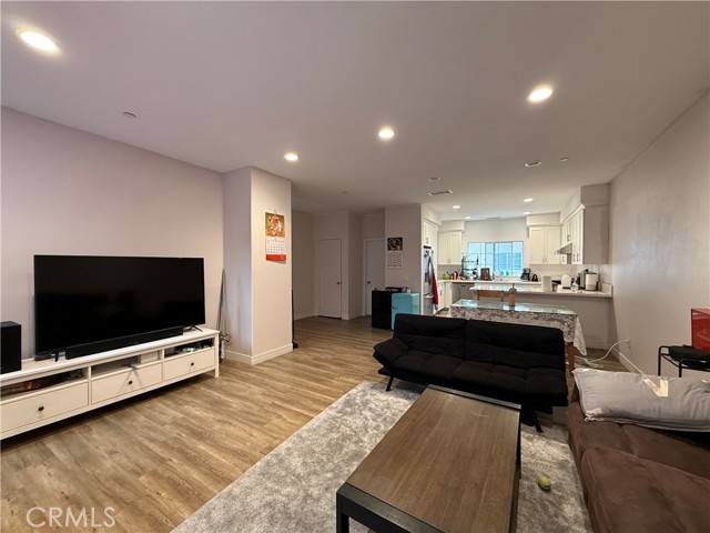 Detail Gallery Image 8 of 29 For 12762 Torch St #C,  Baldwin Park,  CA 91706 - 3 Beds | 4 Baths