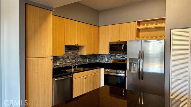 388 E Ocean Boulevard, Long Beach CA: https://media.crmls.org/medias/c563d1db-c9af-4a12-9f6b-428214f105f9.jpg