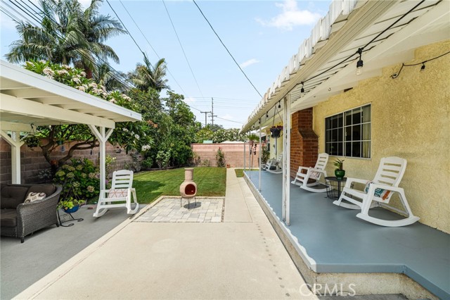 2137 Ostrom Avenue, Long Beach CA: https://media.crmls.org/medias/c5642c0e-3518-493f-a547-e5fddf7e498c.jpg