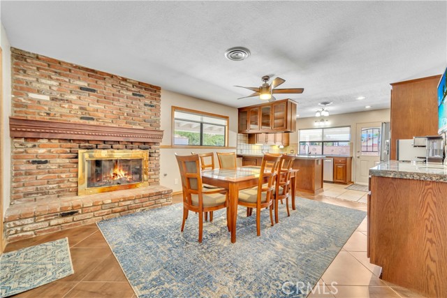 2528 Key Court, Lancaster CA: https://media.crmls.org/medias/c5645f55-2e8e-4d30-9264-ca8ed96a00e7.jpg