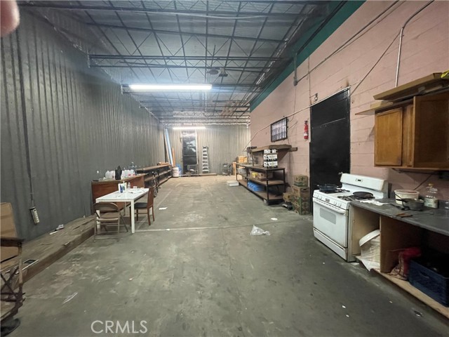 8273 S San Pedro, Los Angeles, California 90003, ,Commercial Sale,For Sale,8273 S San Pedro,CRSB23216160