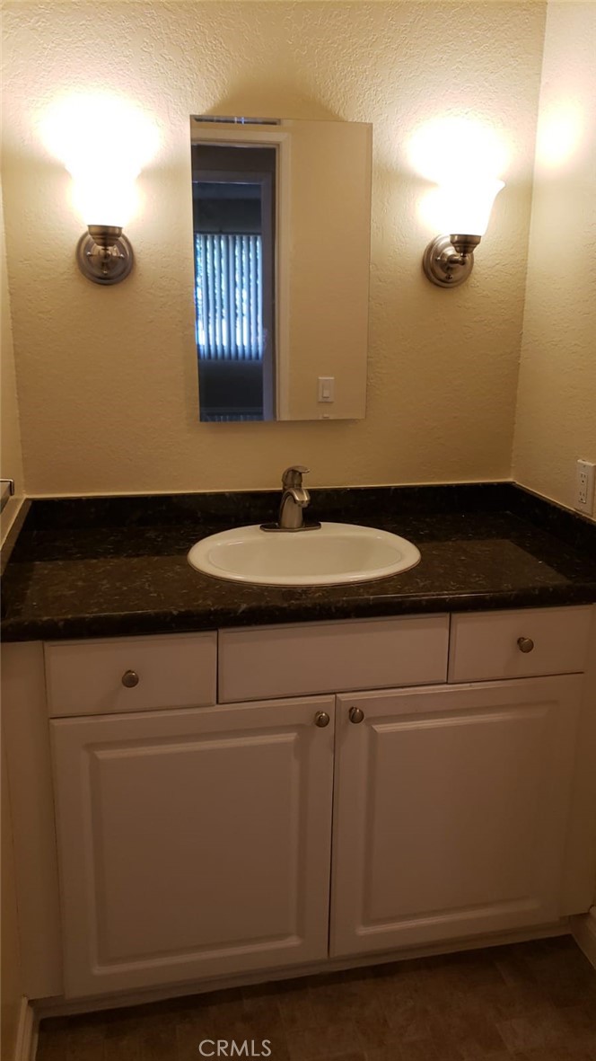 C5660459 7d43 4914 B858 793781947812