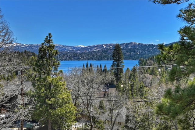 Detail Gallery Image 1 of 73 For 27554 North Bay Rd, Lake Arrowhead,  CA 92352 - 4 Beds | 2/2 Baths
