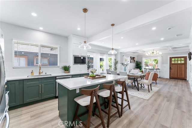 4400 Homer Street, Los Angeles CA: https://media.crmls.org/medias/c566a174-aa86-4f05-a8cf-a45e091ef71c.jpg