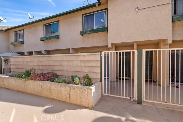 Detail Gallery Image 13 of 30 For 1235 E Carson St #4,  Carson,  CA 90745 - 2 Beds | 2 Baths