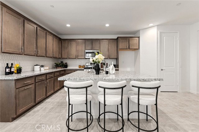 Detail Gallery Image 15 of 55 For 2972 E Calgary St, Ontario,  CA 91761 - 4 Beds | 3 Baths