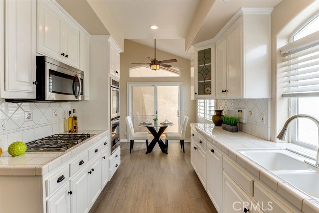2113 Mathews, Redondo Beach, California 90278, 3 Bedrooms Bedrooms, ,2 BathroomsBathrooms,Residential,Sold,Mathews,SB18126047