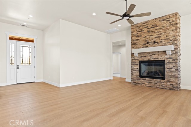 5035 San Juanico Drive, Chico CA: https://media.crmls.org/medias/c568d451-d4c7-4a90-bfe9-38fa77ce07f0.jpg