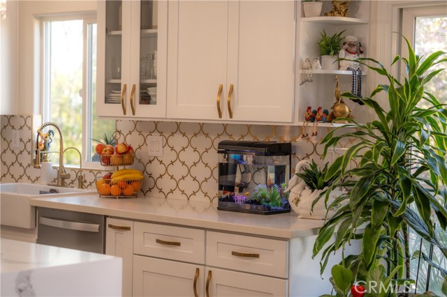 Detail Gallery Image 8 of 19 For 14464 Dove Canyon, Riverside,  CA 92503 - 4 Beds | 2/1 Baths