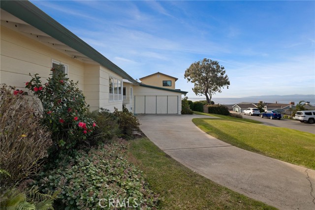 Detail Gallery Image 10 of 37 For 924 Calle Miramar, Redondo Beach,  CA 90277 - 3 Beds | 2 Baths