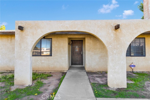 15457 Washoan, Apple Valley CA: https://media.crmls.org/medias/c56a94c3-f0d9-4e0e-9faf-510b9b76af63.jpg