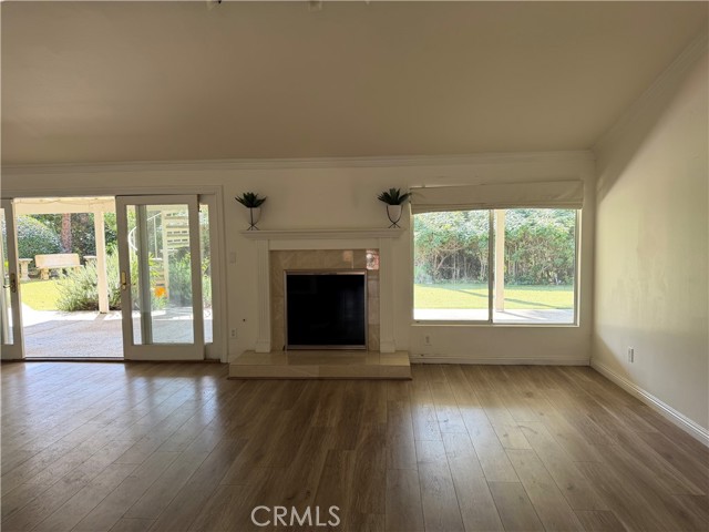 Detail Gallery Image 4 of 27 For 20838 Exhibit Ct, Woodland Hills,  CA 91367 - 4 Beds | 4 Baths