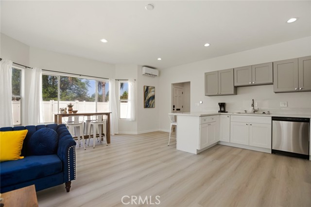 7904 Tampa Avenue, Reseda CA: https://media.crmls.org/medias/c56af70b-783e-4010-8b78-13ad9f310b22.jpg