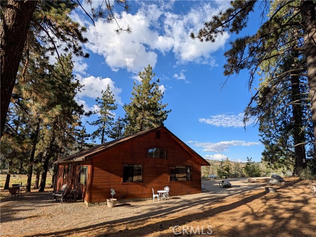 1575 Petersen Lane, Frazier Park CA: https://media.crmls.org/medias/c56b4b55-e6eb-4dd3-81fd-655623a32df3.jpg