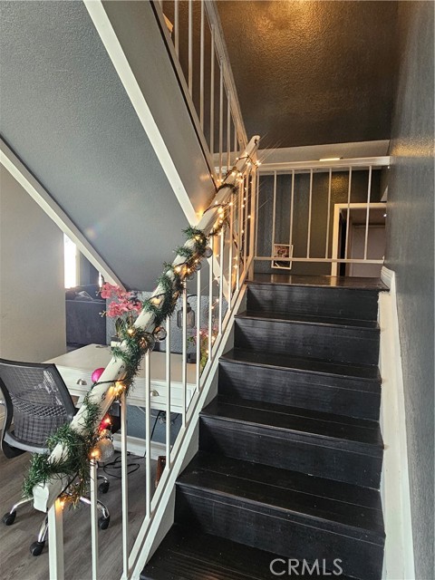 Detail Gallery Image 15 of 21 For 4311 Glenroy Ct, Jurupa Valley,  CA 92509 - 5 Beds | 3 Baths