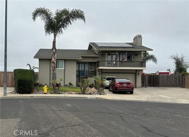 1026 Butterfly Court, Santa Maria CA: https://media.crmls.org/medias/c56c70c0-2bec-4fe3-9d6e-9cfe0978c58b.jpg