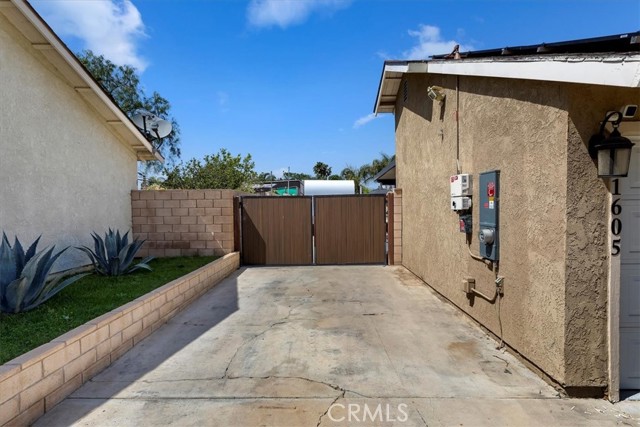 Detail Gallery Image 41 of 46 For 11605 Pampus Dr, Jurupa Valley,  CA 91752 - 5 Beds | 2 Baths